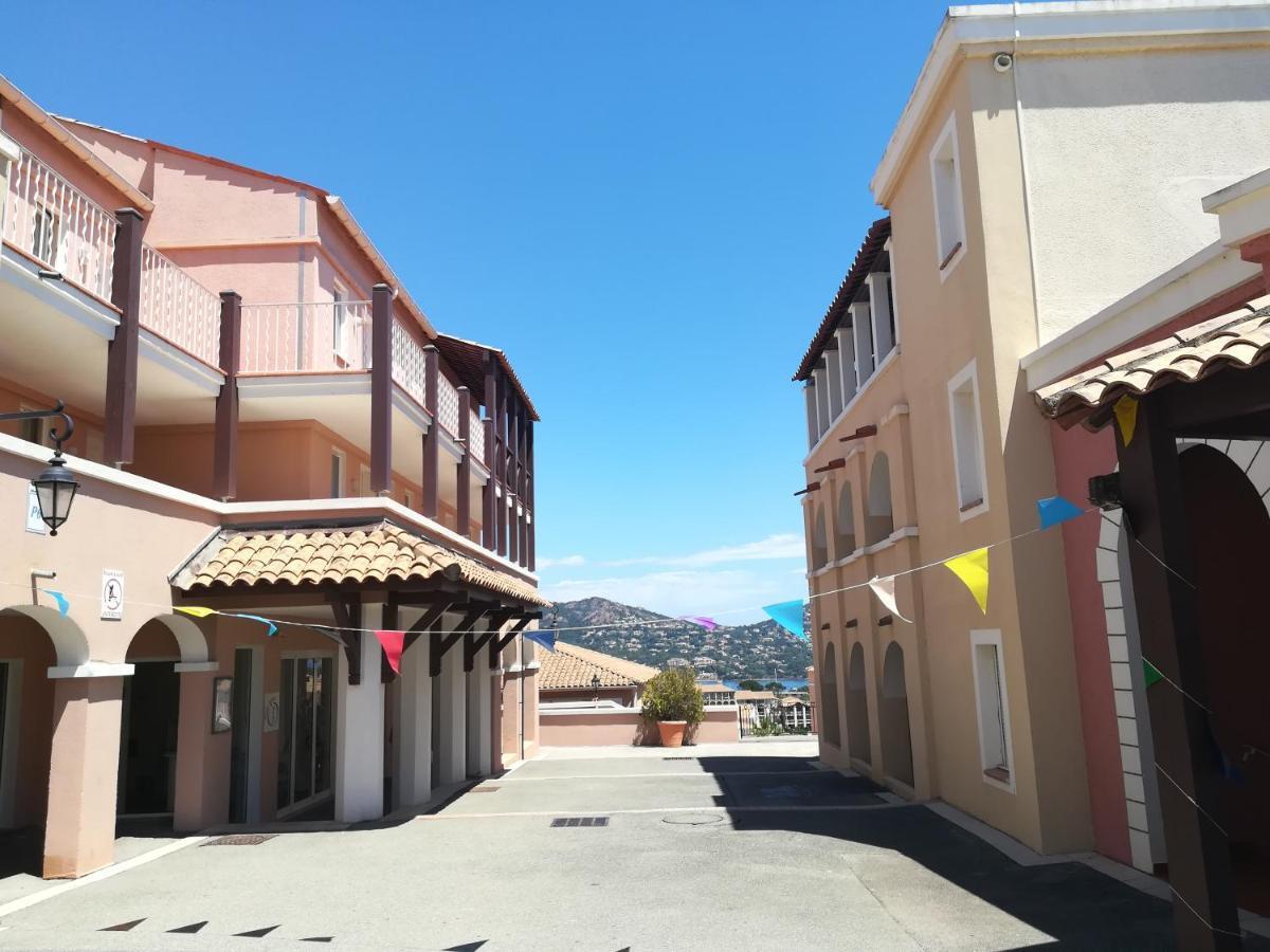 Cap Esterel Appartement Climatise Dans Le Centre Du Village Vacances Drammont Экстерьер фото